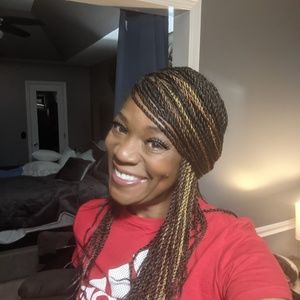 Meet your Posher, Carla